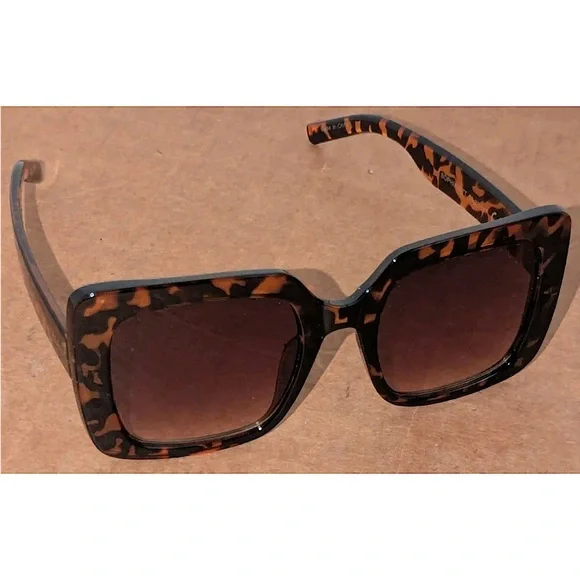 Rachel Zoe | Accessories | Rachel Zoe Sophia Tortoise Shell  display picture 2
